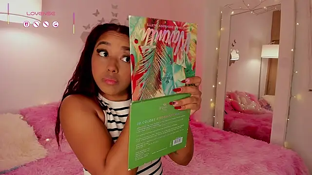 _Zahara_'s Live Chat Room