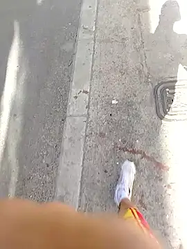 Dani22cmhot: διαδικτυακό σόου στην κάμερα