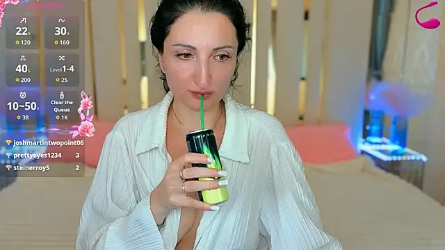 MissRossi élő XXX-chatje