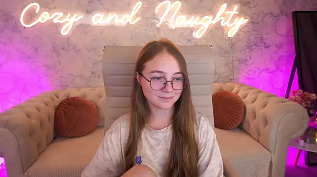 XXX chat uživo modela ArrinaWairr
