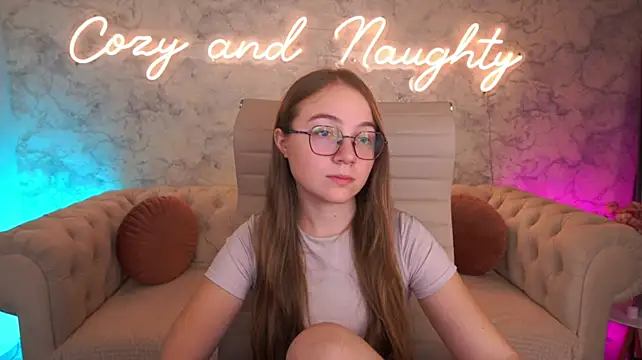 ArrinaWairr's Live XXX Chat