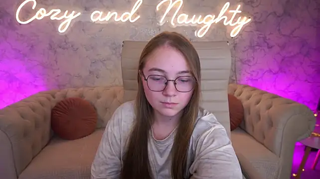 ArrinaWairr's Live XXX Chat