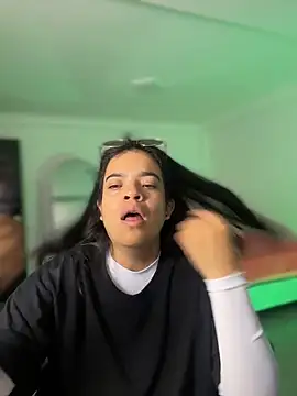 JuanitaMore01 라이브 XXX 채팅