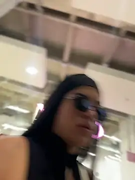 JuanitaMore01 Chat XXX in diretta