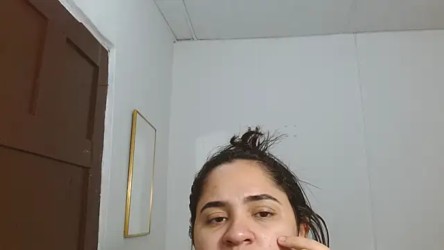 Živý XXX chat Thalian