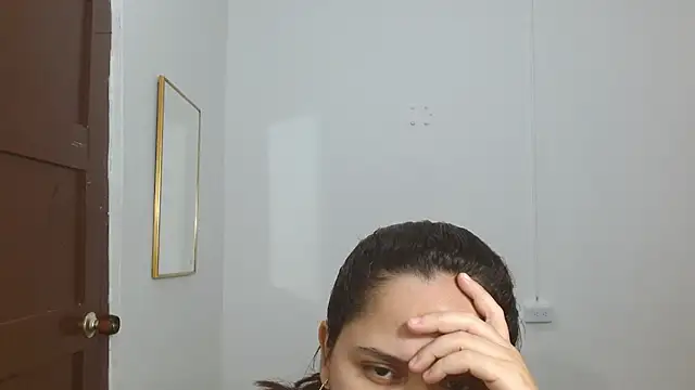 Chat XXX ao vivo de Thalian