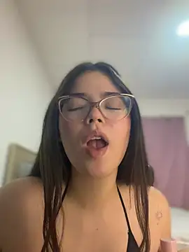 Chat +18 de Valentina2390 ao vivo