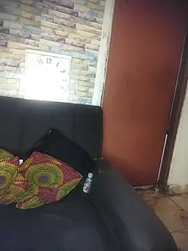 queenbusty লাইভ চ্যাট রুম