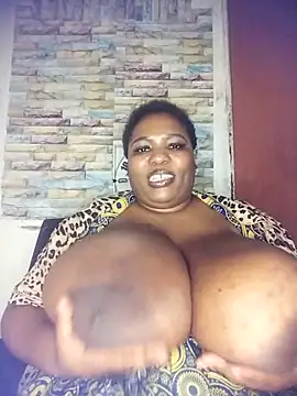 queenbusty Шоу с уебкамера