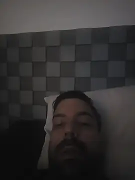 luiyi7418 Show Webcam