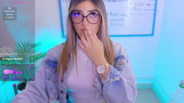_aitana_001 라이브 XXX 채팅