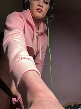 FemboyShow 在線直播表演