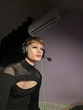 FemboyShown Webbikameraesitys