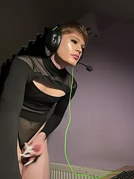FemboyShow – webcam-show