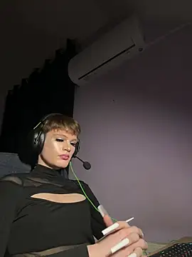 FemboyShow 웹캠 쇼