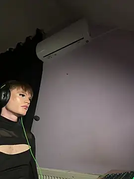FemboyShow 在線直播表演