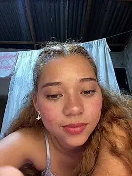 Rico02j লাইভ XXX চ্যাট