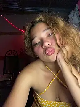 Rico02j লাইভ XXX চ্যাট