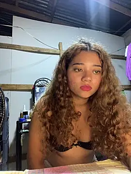 Rico02j Adlı Modelin Canlı XXX Sohbeti