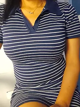 _MissCarla23_ 在線直播表演