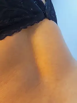 _MissPompitas23_'s Live XXX Chat