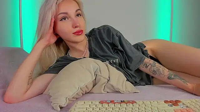 צ'אט XXX בשידור חי של LisaFoxyMe
