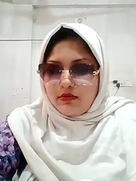 Nusrat-N Adlı Modelin Web Kamerası Şovu