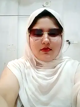 Nusrat-N's Webcam Show