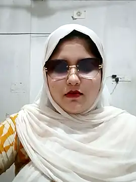 Nusrat-N's Webcam Show