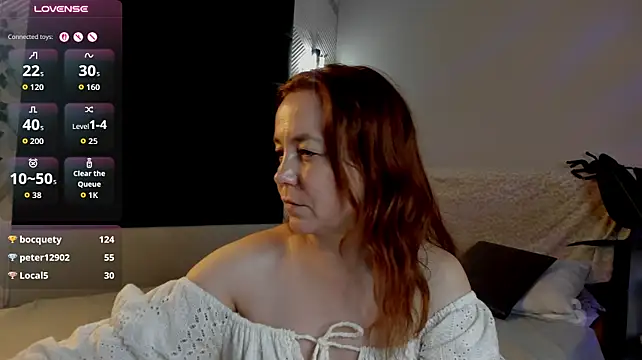 Chat +18 de Kira_Adler ao vivo