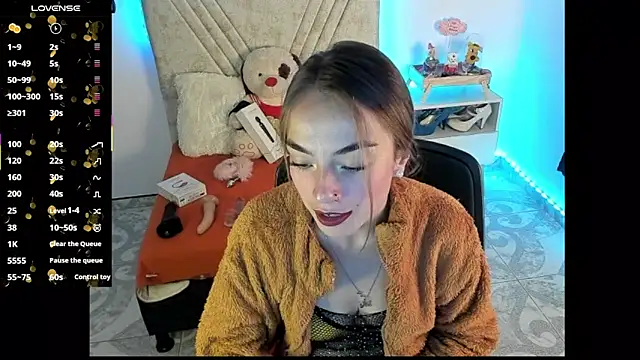 Mia_Victoria22 XXX чат на живо