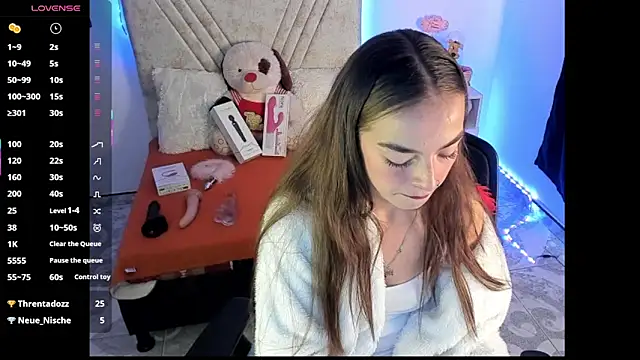 Mia_Victoria22 élő XXX-chatje