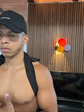 MarcoStriker Pertunjukan Webcam