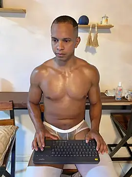 MarcoStriker Adlı Modelin Web Kamerası Şovu