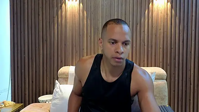MarcoStriker 在線直播表演