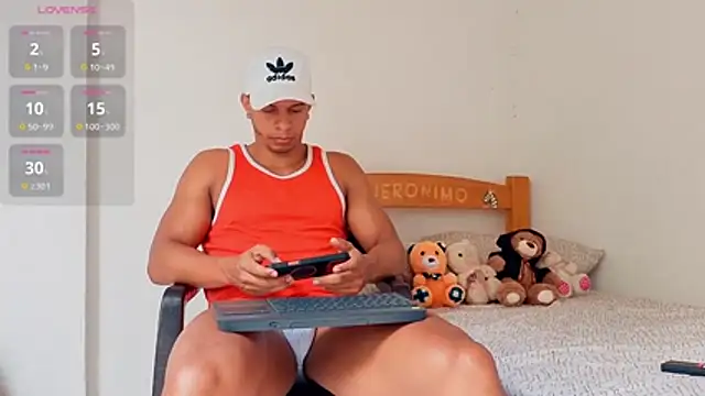 MarcoStriker: вебкам-шоу