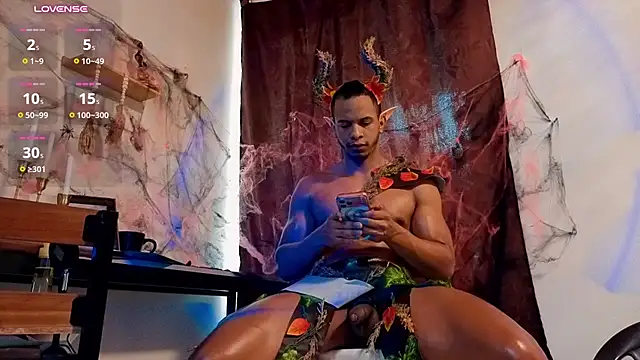 MarcoStriker: вебкам-шоу