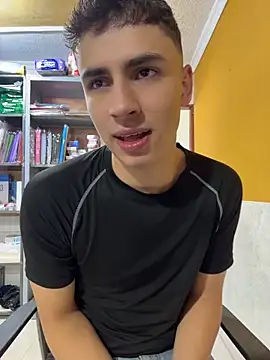 AdrianRinaldi – webcam-show