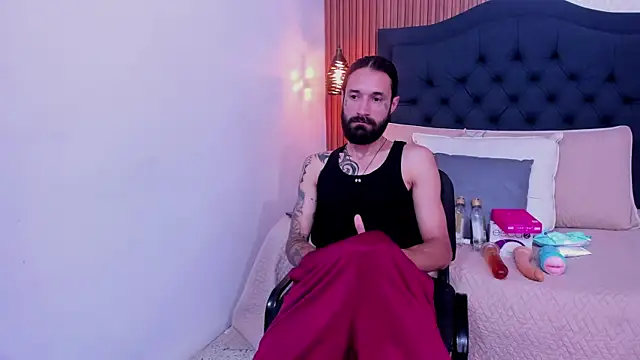 Hisoka_011 Show in webcam