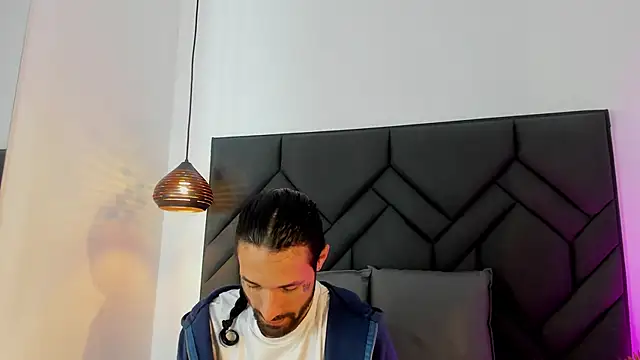Show de Hisoka_011 na webcam