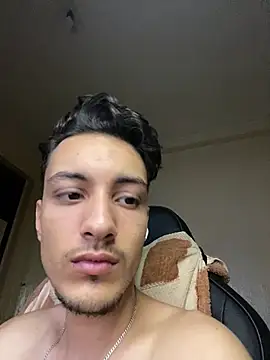 Sidiali0 webkamerás műsora