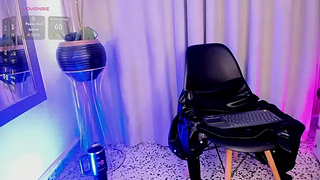 Foxy_katt's Webcam Show