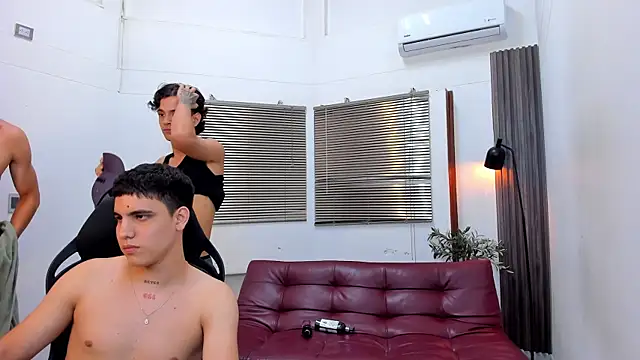 Show de Party_BoysW na webcam