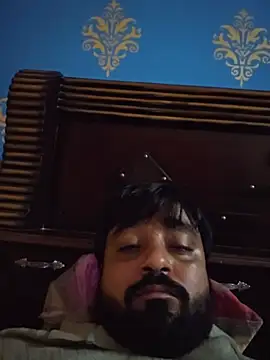 Show modela Raju_fuckerr na web-kameri