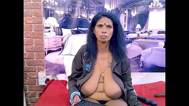 IndianVanya4u2u Live XXX Chat