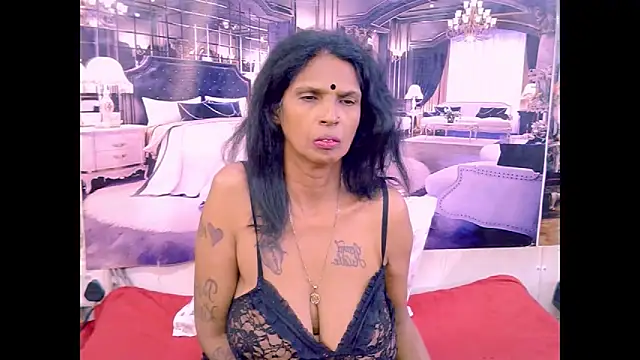 IndianVanya4u2u élő XXX-chatje