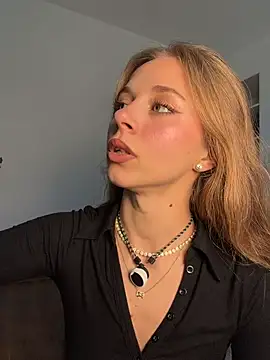 Živý XXX chat BabyAnais