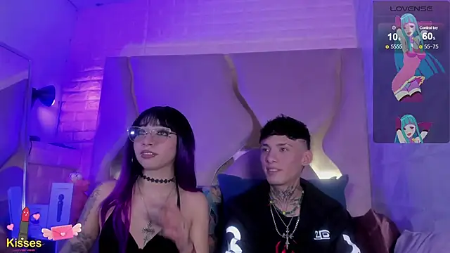 צ'אט XXX בשידור חי של NaniiSisy