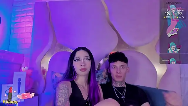 NaniiSisy – Naživo XXX chat