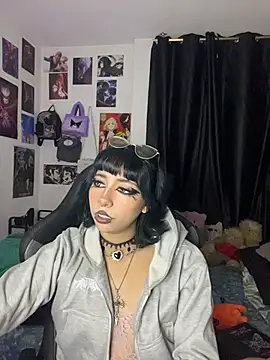 Niina_sssy Show in webcam
